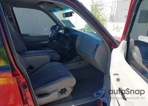 2000 Ford Explorer Xlt from USA, damaged, VIN 1FMZU73E2YZC57692